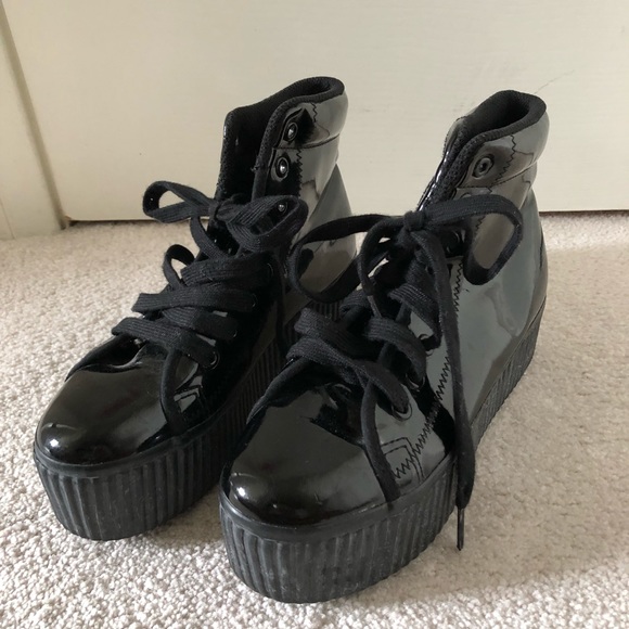 jc play platform sneakers